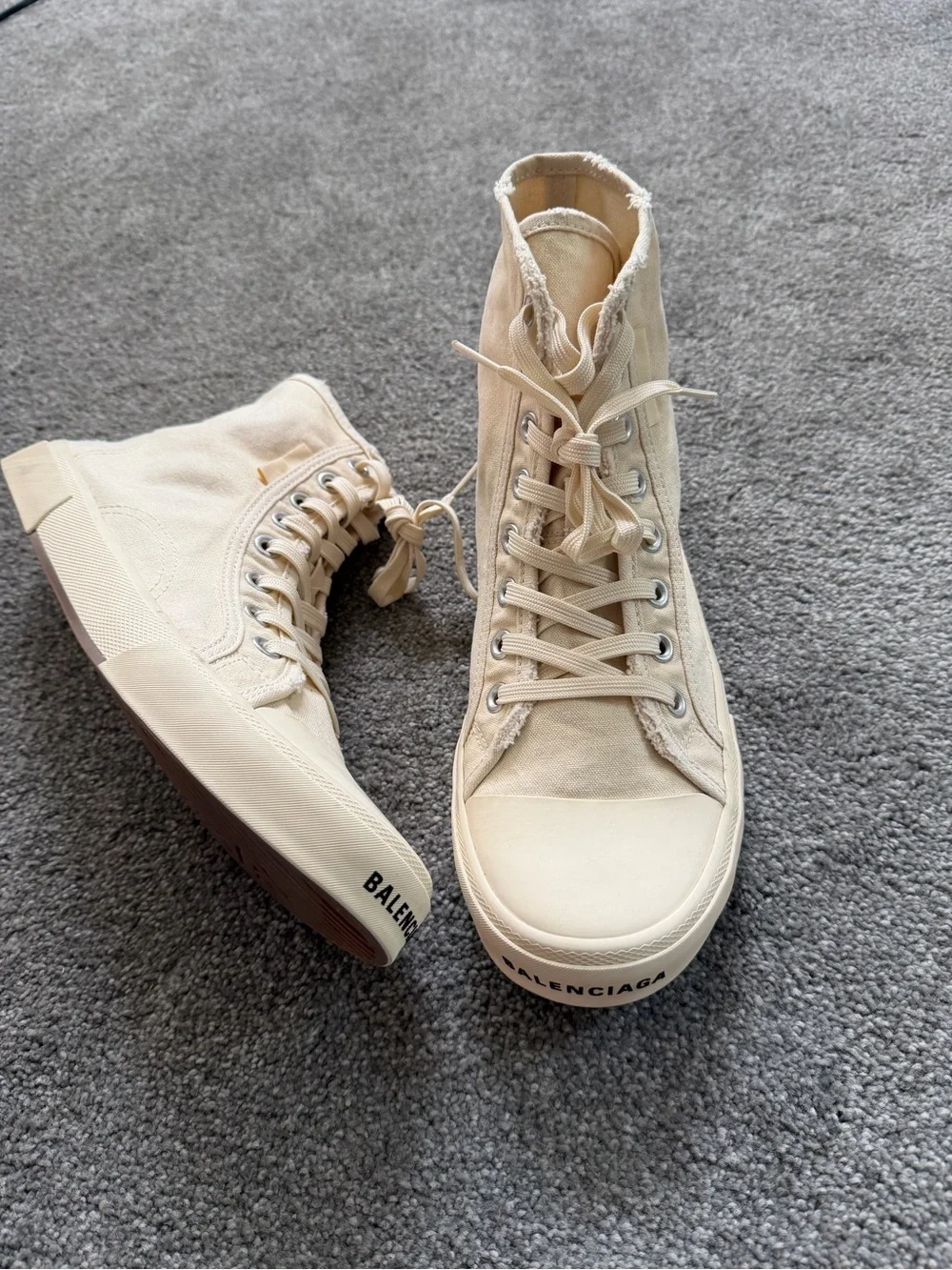 Size 42 - Balenciaga Paris High Top Sneakers cream/White Distressed Canvas - Picture 6 of 9